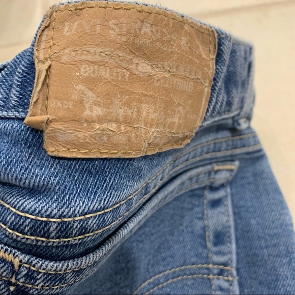 1970s Women’s Levi’s White Tab High Waist Light Blue Mom Jeans (Modern Size 12) - Picture 7 of 10